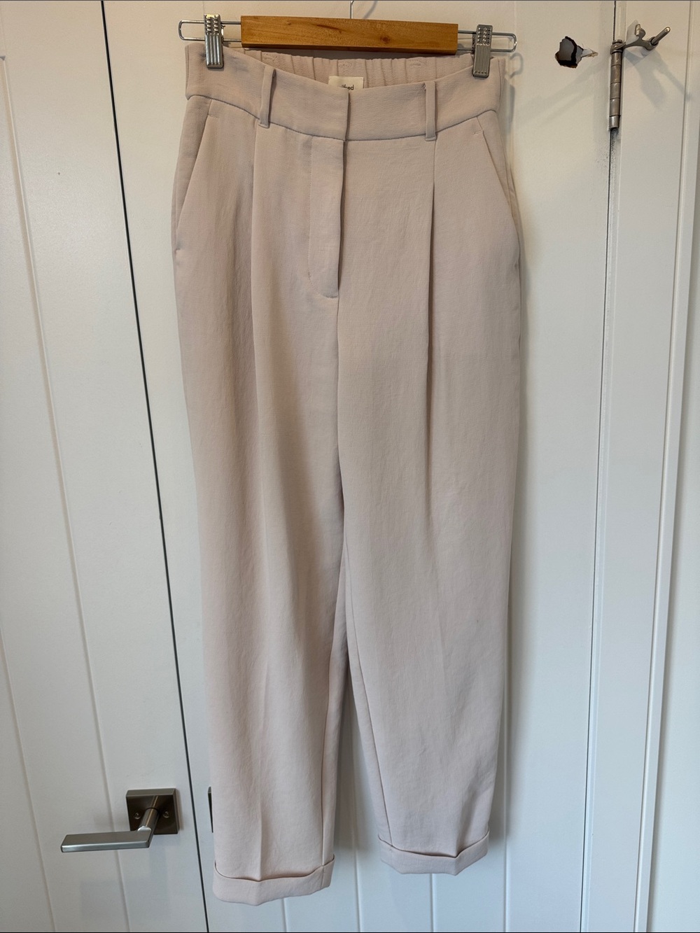 High-Rise Tailored Wilfred Straight-Leg Pants in soft pink - size 4